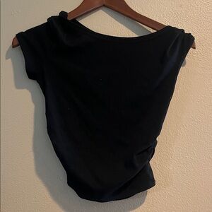 Black cotton T-shirt with twist shoulder size XXS EUC
